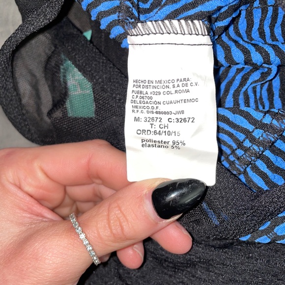 Dress - Picture 3 of 3